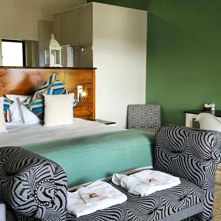 Elephant Hide Of Knysna Guest Lodge Exterior foto