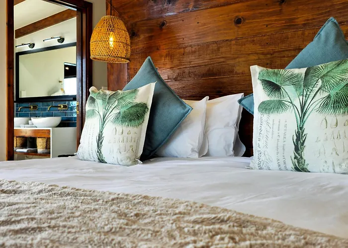 Elephant Hide Of Knysna Guest Lodge
