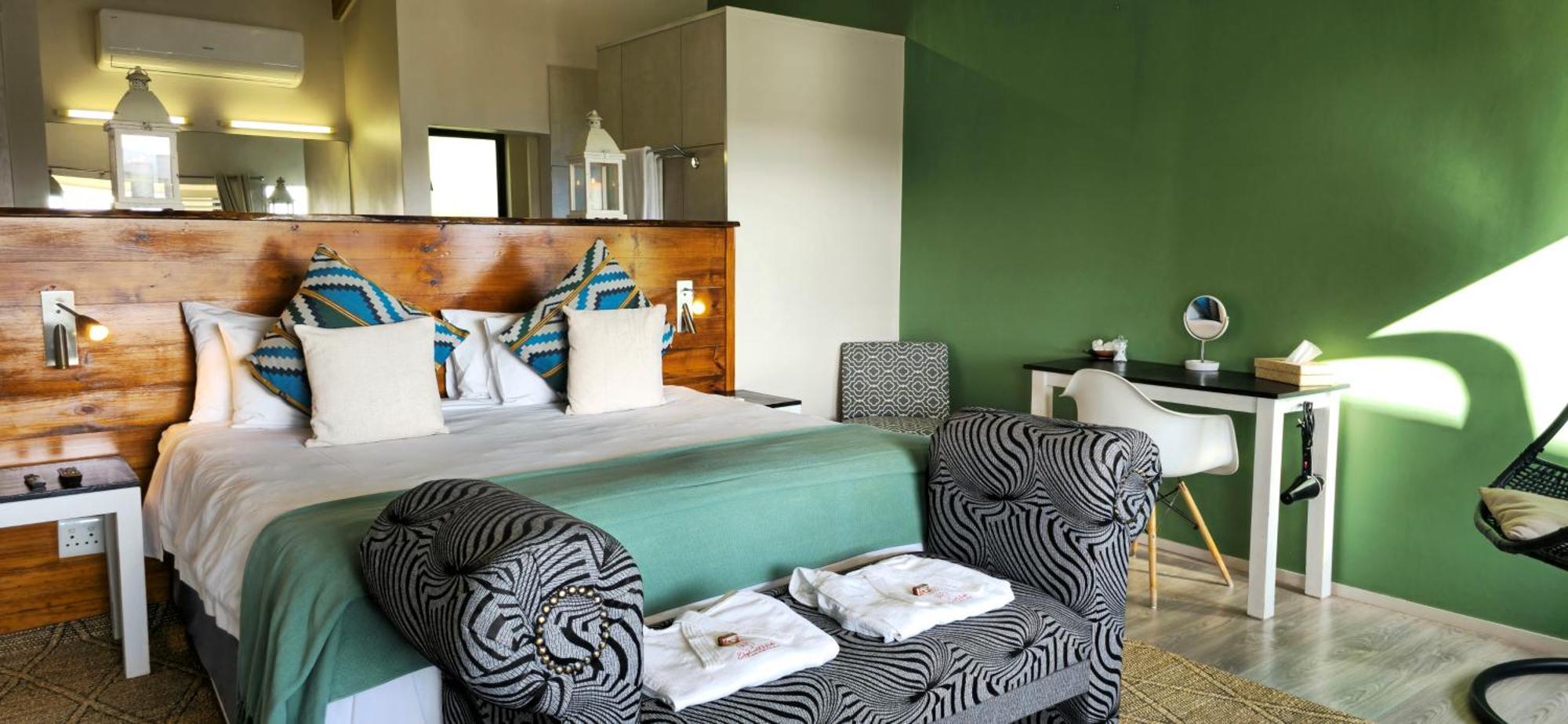 Elephant Hide Of Guest Lodge *