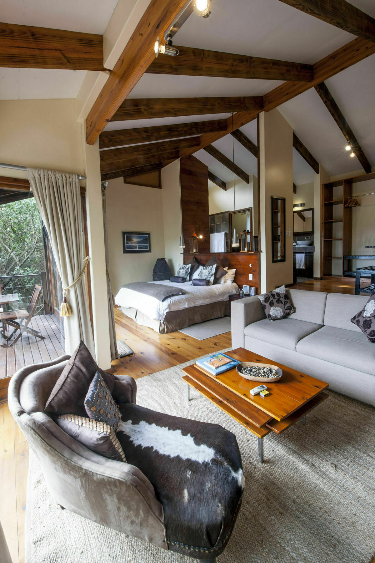 Lodge Elephant Hide Of Guest