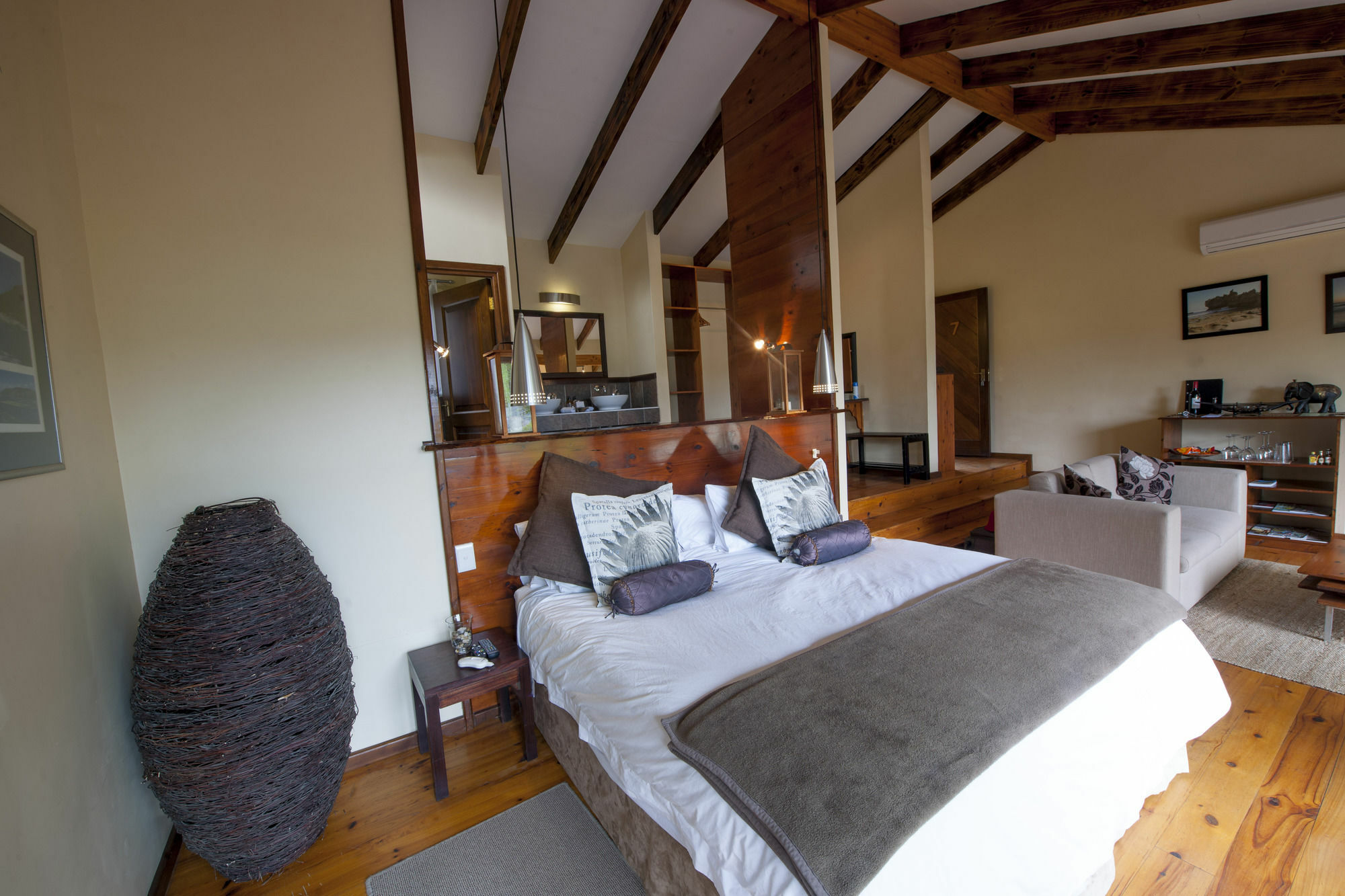 Lodge Elephant Hide Of Guest Knysna